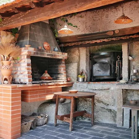 Holiday home Quinta De Fornelo - Familia Campos *